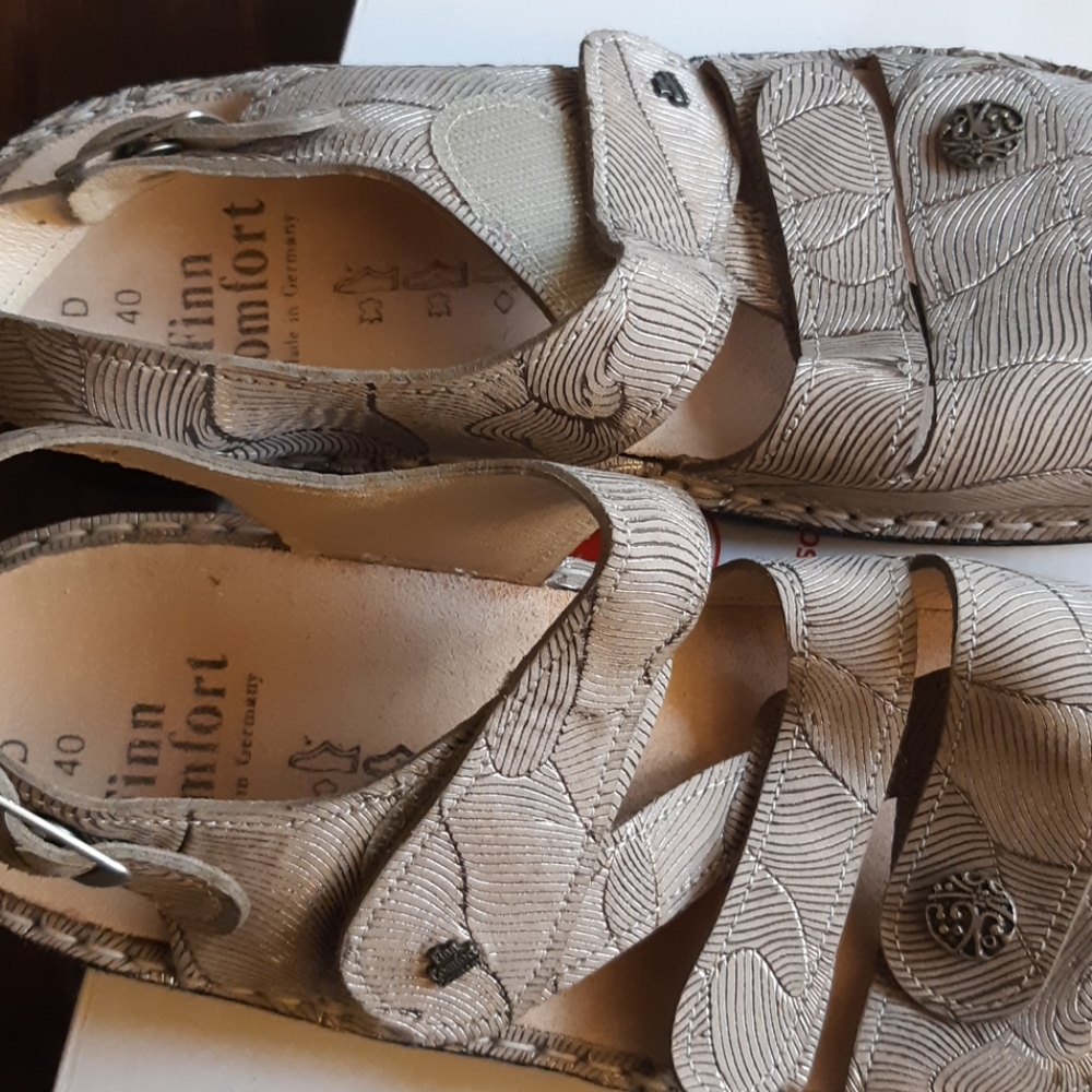 Finn Comfort sandals- in like new condition.